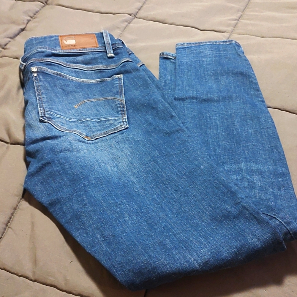G-Star Raw size 28w 30L. Lynn mid rise skinny jean.